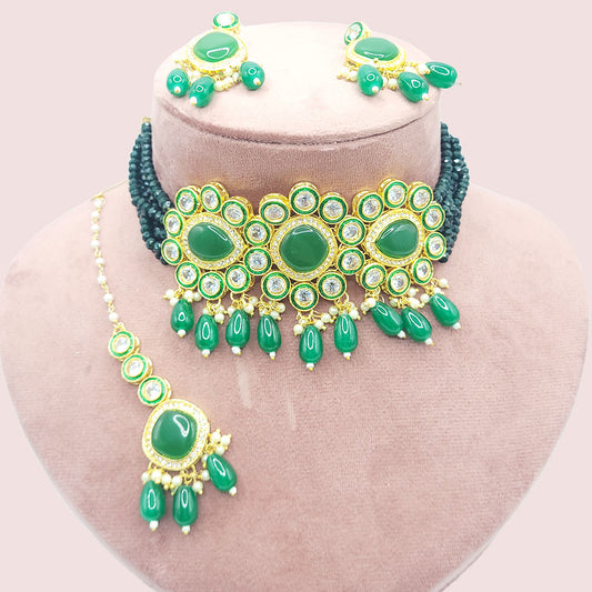 Latest Design Green Natural Stone Choker Jewellery Set with Earrings and Maangtikka