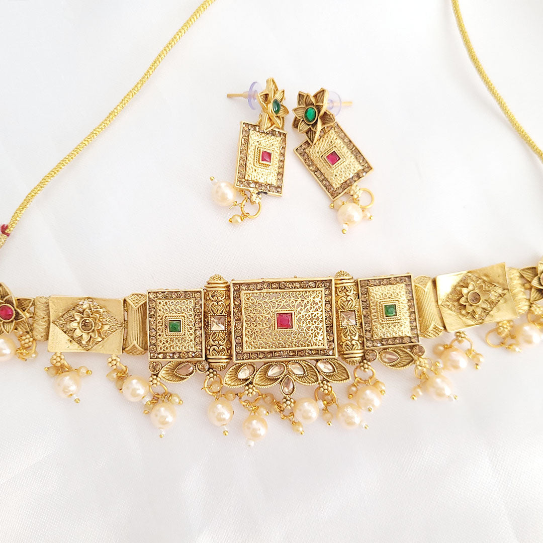 Square Rajwadi Choker with Matching Earrings